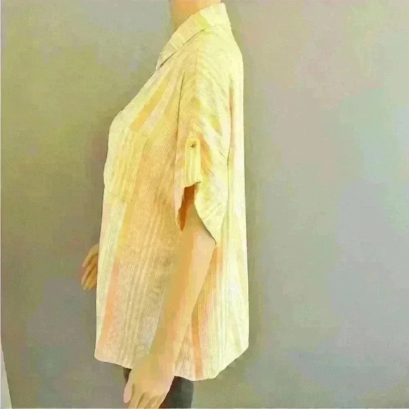 GILLI Oversized Pastel Yellow  Stripes Short Sleeves Button Down Shirt Blouse. - Picture 4 of 9